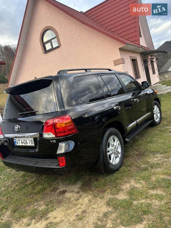 Внедорожник / Кроссовер Toyota Land Cruiser 2013 в Ивано-Франковске фото 26 Внедорожник / Кроссовер Toyota Land Cruiser 2013 в Ивано-Франковске