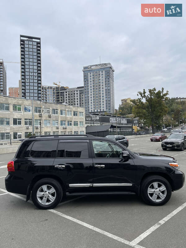 Внедорожник / Кроссовер Toyota Land Cruiser 2012 в Киеве фото 5 Внедорожник / Кроссовер Toyota Land Cruiser 2012 в Киеве