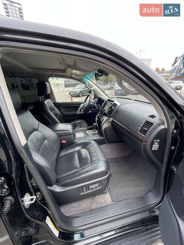 Внедорожник / Кроссовер Toyota Land Cruiser 2012 в Киеве фото 13 Внедорожник / Кроссовер Toyota Land Cruiser 2012 в Киеве