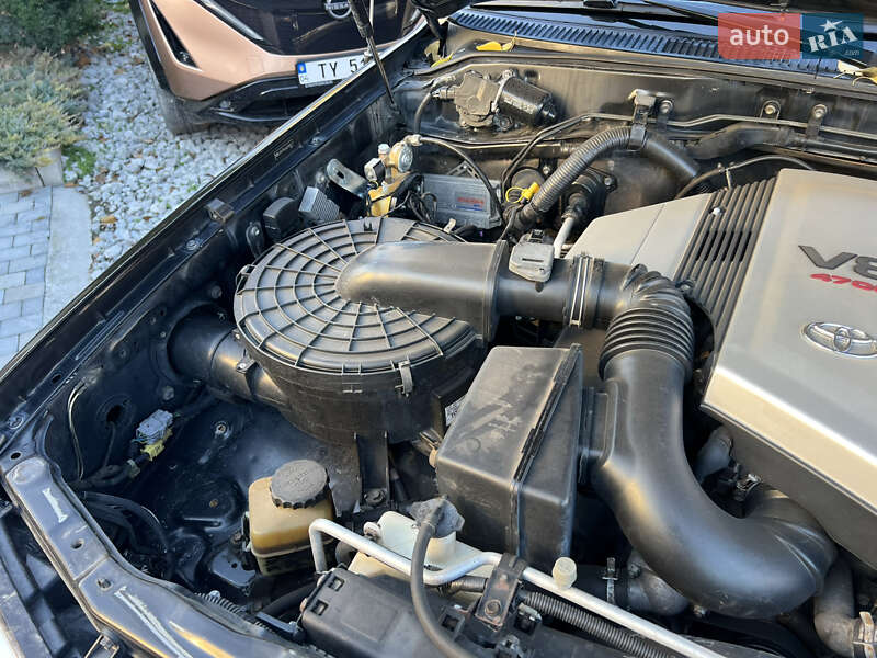 Внедорожник / Кроссовер Toyota Land Cruiser 2006 в Днепре