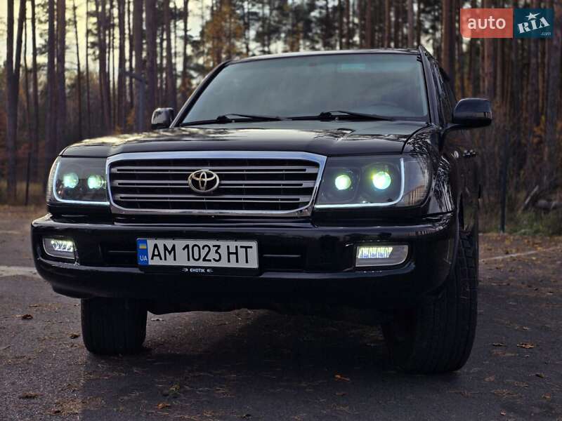 Позашляховик / Кросовер Toyota Land Cruiser 2004 в Малині