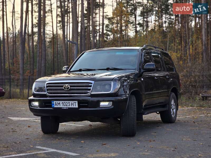 Позашляховик / Кросовер Toyota Land Cruiser 2004 в Малині
