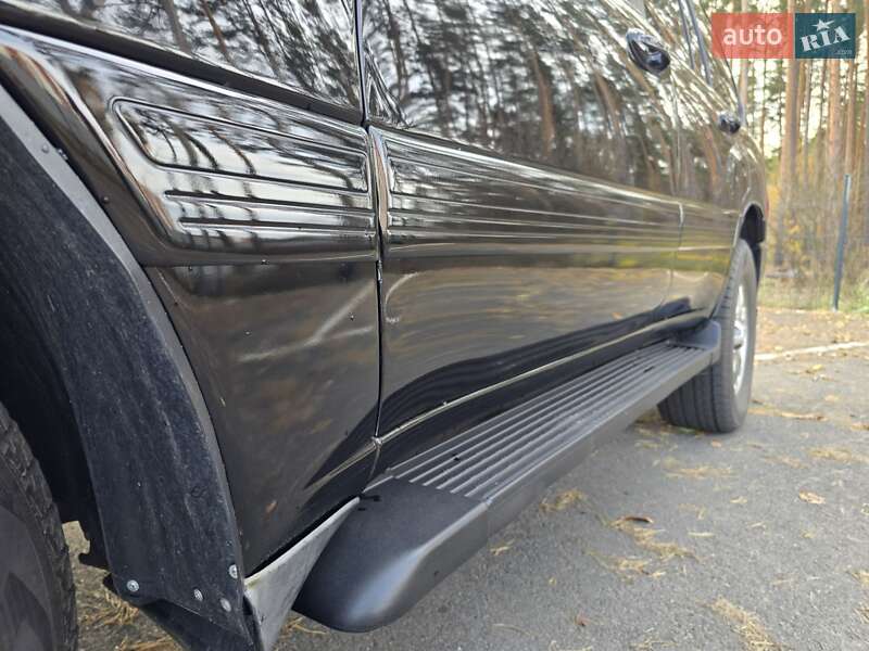 Позашляховик / Кросовер Toyota Land Cruiser 2004 в Малині