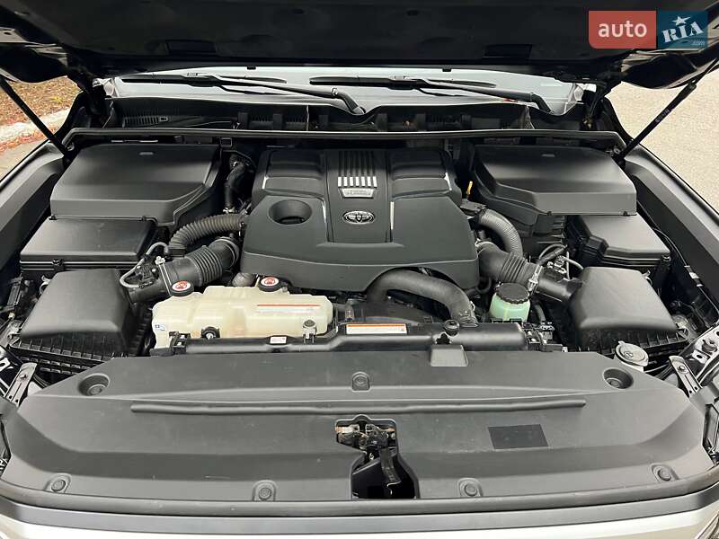 Внедорожник / Кроссовер Toyota Land Cruiser 2022 в Полтаве