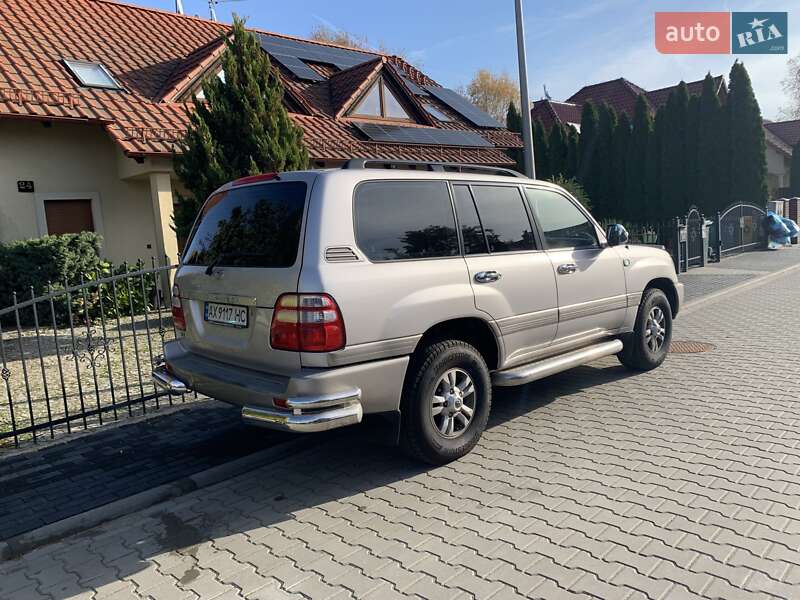 Внедорожник / Кроссовер Toyota Land Cruiser 2004 в Харькове фото 4 Внедорожник / Кроссовер Toyota Land Cruiser 2004 в Харькове
