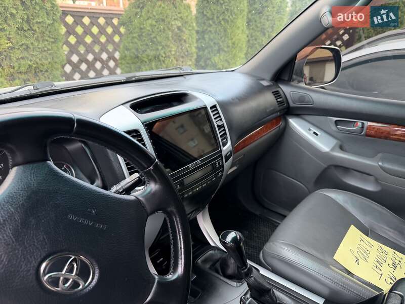 Внедорожник / Кроссовер Toyota Land Cruiser 2006 в Конотопе