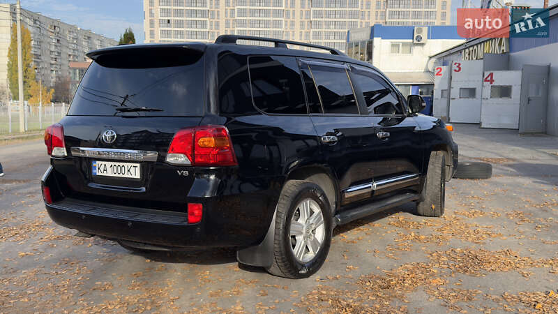 Внедорожник / Кроссовер Toyota Land Cruiser 2012 в Киеве фото 18 Внедорожник / Кроссовер Toyota Land Cruiser 2012 в Киеве