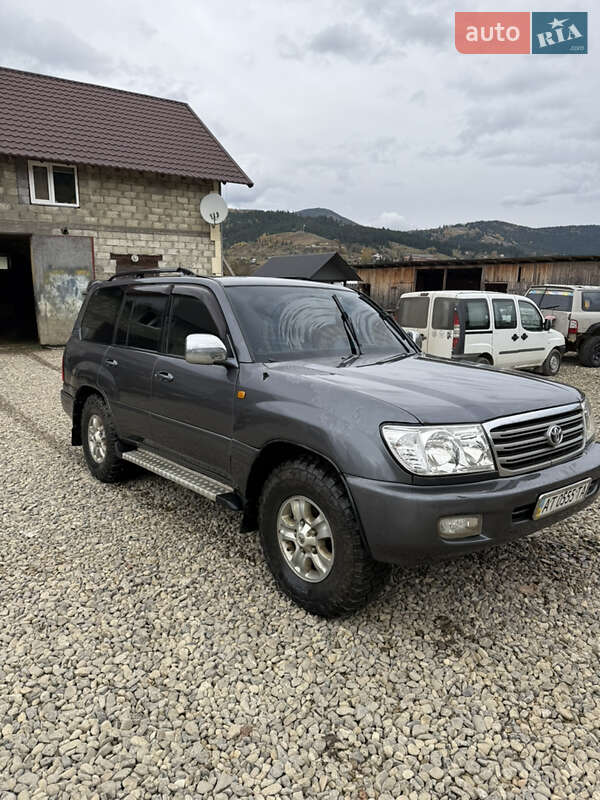 Внедорожник / Кроссовер Toyota Land Cruiser 2003 в Верховине