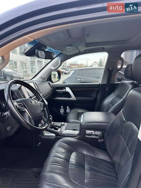 Внедорожник / Кроссовер Toyota Land Cruiser 2019 в Ивано-Франковске