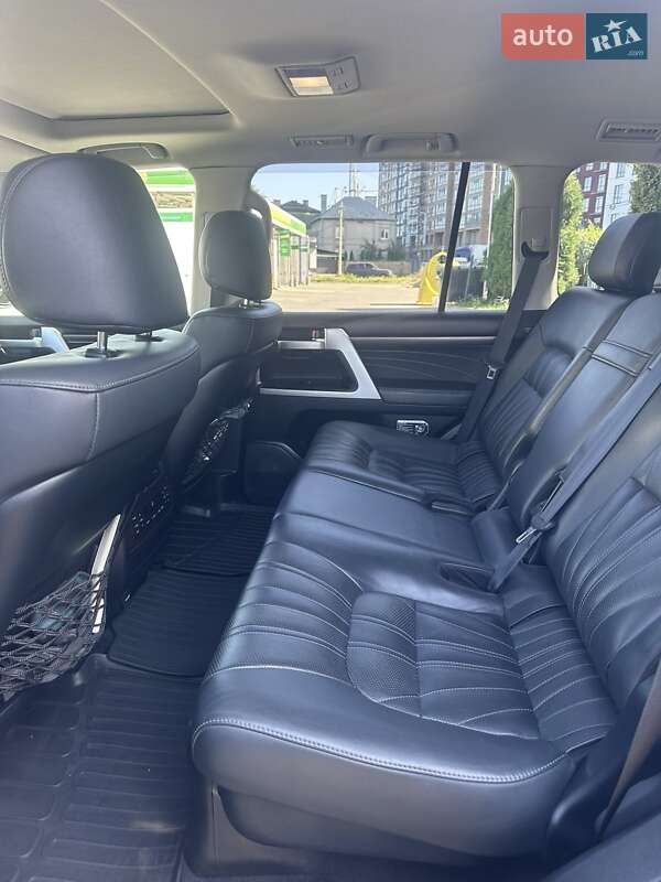 Внедорожник / Кроссовер Toyota Land Cruiser 2019 в Ивано-Франковске
