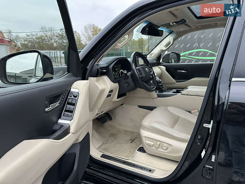 Внедорожник / Кроссовер Toyota Land Cruiser 2021 в Киеве фото 6 Внедорожник / Кроссовер Toyota Land Cruiser 2021 в Киеве