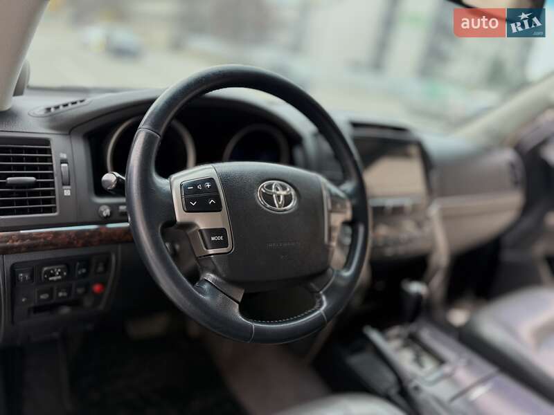 Внедорожник / Кроссовер Toyota Land Cruiser 2008 в Тернополе фото 32 Внедорожник / Кроссовер Toyota Land Cruiser 2008 в Тернополе