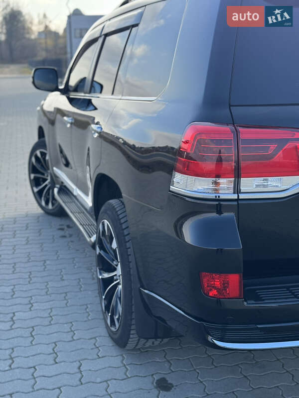 Внедорожник / Кроссовер Toyota Land Cruiser 2019 в Львове фото 17 Внедорожник / Кроссовер Toyota Land Cruiser 2019 в Львове