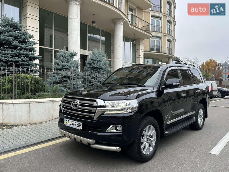 Внедорожник / Кроссовер Toyota Land Cruiser 2020 в Киеве
