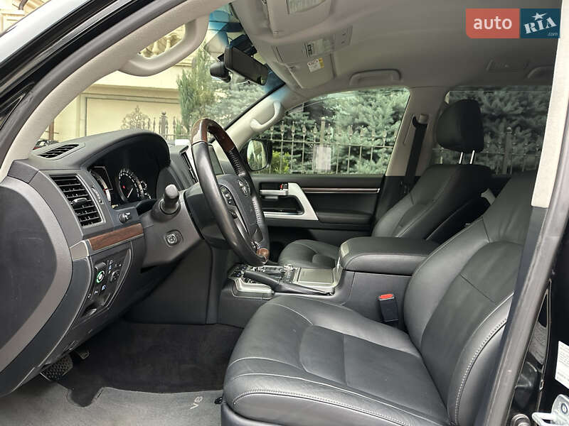 Внедорожник / Кроссовер Toyota Land Cruiser 2020 в Киеве