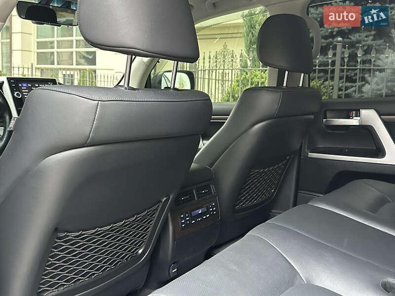 Внедорожник / Кроссовер Toyota Land Cruiser 2020 в Киеве