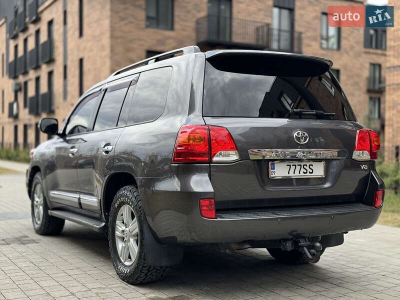 Внедорожник / Кроссовер Toyota Land Cruiser 2012 в Калуше