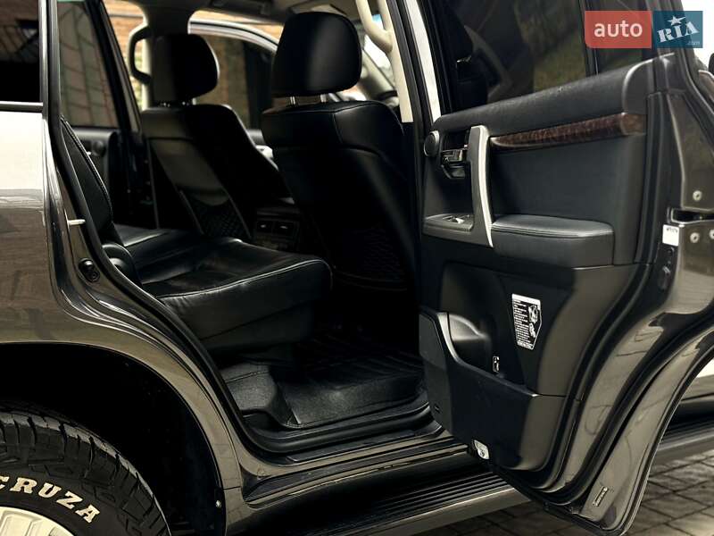 Внедорожник / Кроссовер Toyota Land Cruiser 2012 в Калуше