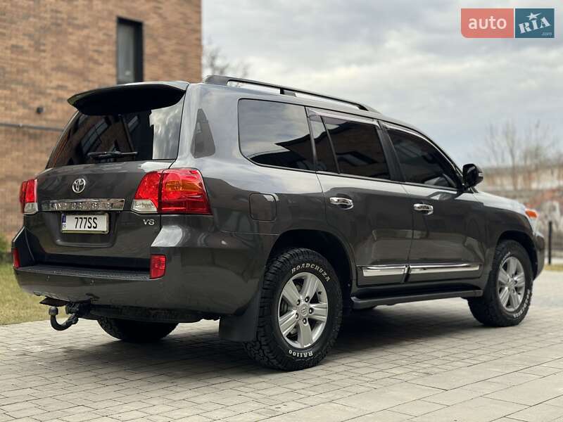Внедорожник / Кроссовер Toyota Land Cruiser 2012 в Калуше