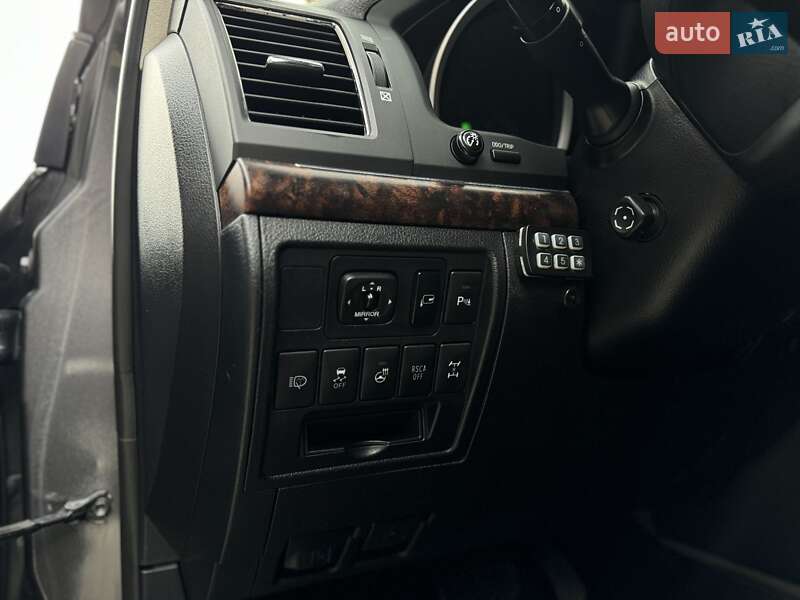 Внедорожник / Кроссовер Toyota Land Cruiser 2012 в Калуше