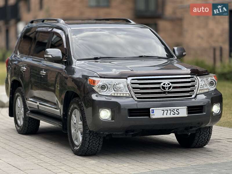 Внедорожник / Кроссовер Toyota Land Cruiser 2012 в Калуше