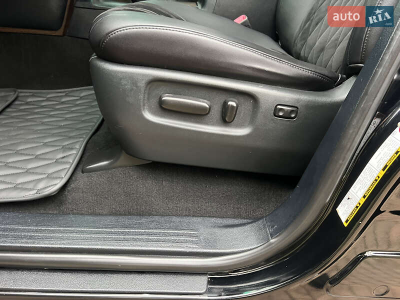 Внедорожник / Кроссовер Toyota Land Cruiser 2008 в Киеве