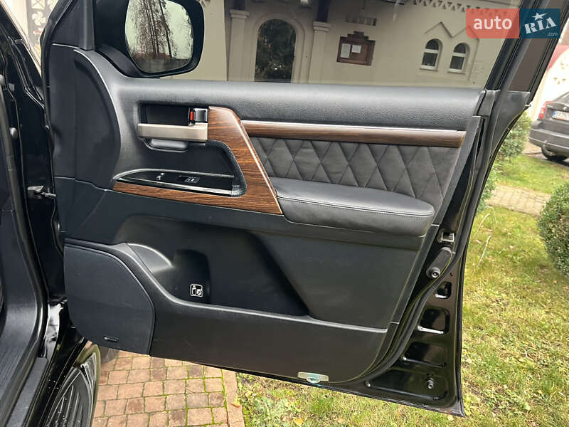 Внедорожник / Кроссовер Toyota Land Cruiser 2008 в Киеве