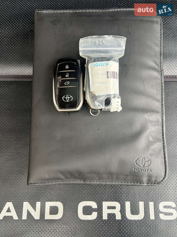 Внедорожник / Кроссовер Toyota Land Cruiser 2020 в Днепре