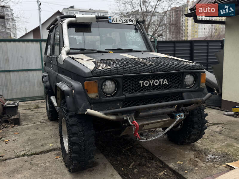 Внедорожник / Кроссовер Toyota Land Cruiser 1986 в Киеве
