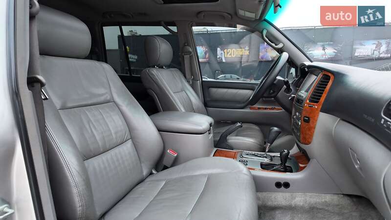 Внедорожник / Кроссовер Toyota Land Cruiser 2004 в Киеве
