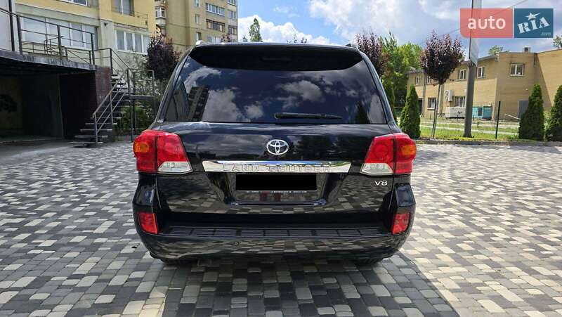 Внедорожник / Кроссовер Toyota Land Cruiser 2013 в Киеве