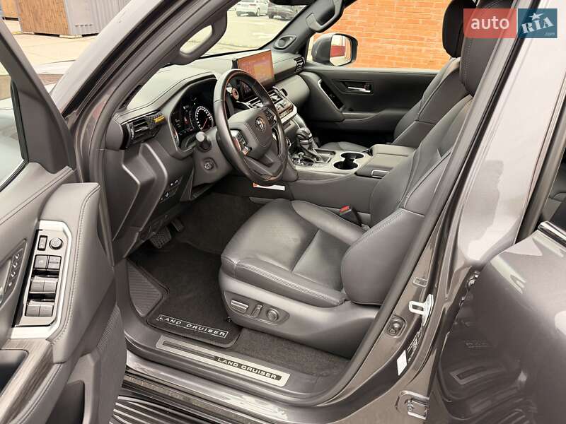 Внедорожник / Кроссовер Toyota Land Cruiser 2023 в Киеве