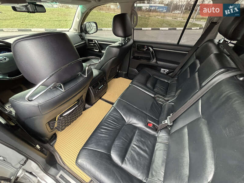 Внедорожник / Кроссовер Toyota Land Cruiser 2011 в Киеве фото 19 Внедорожник / Кроссовер Toyota Land Cruiser 2011 в Киеве