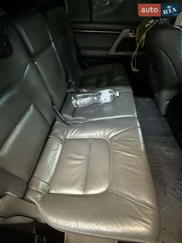 Внедорожник / Кроссовер Toyota Land Cruiser 2010 в Киеве фото 9 Внедорожник / Кроссовер Toyota Land Cruiser 2010 в Киеве