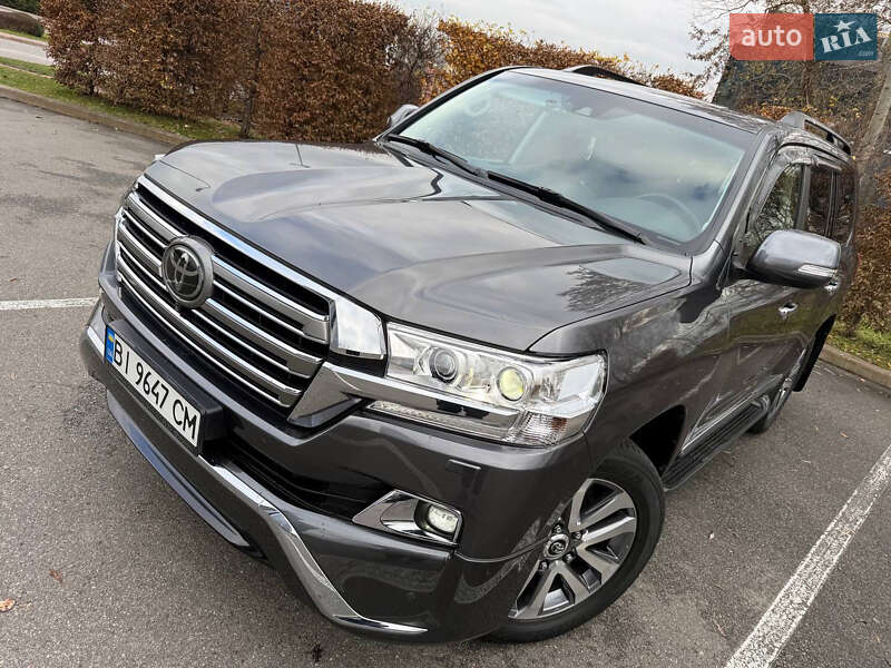 Внедорожник / Кроссовер Toyota Land Cruiser 2018 в Киеве