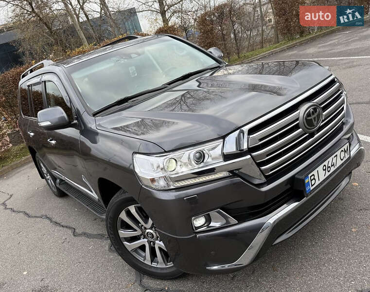 Внедорожник / Кроссовер Toyota Land Cruiser 2018 в Киеве