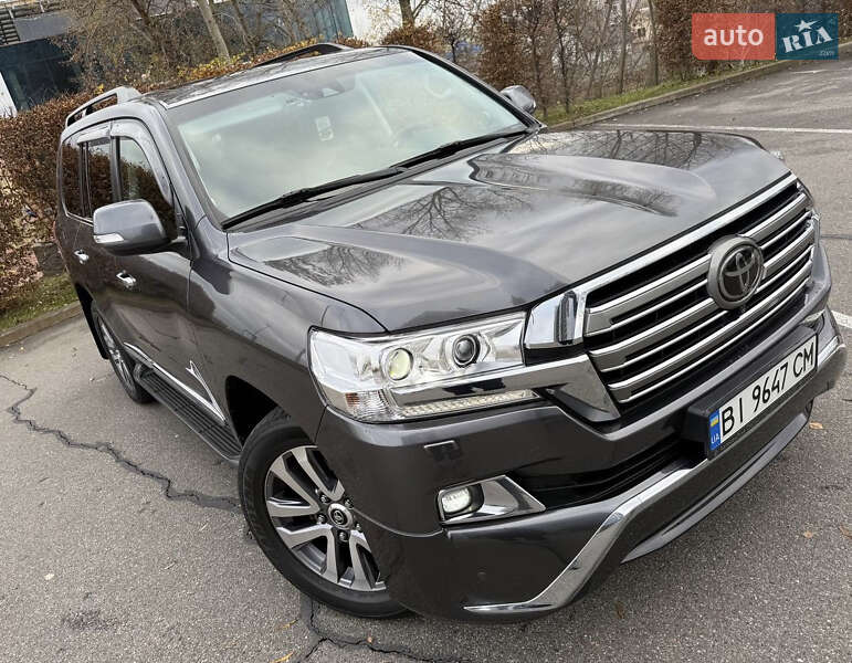 Внедорожник / Кроссовер Toyota Land Cruiser 2018 в Киеве