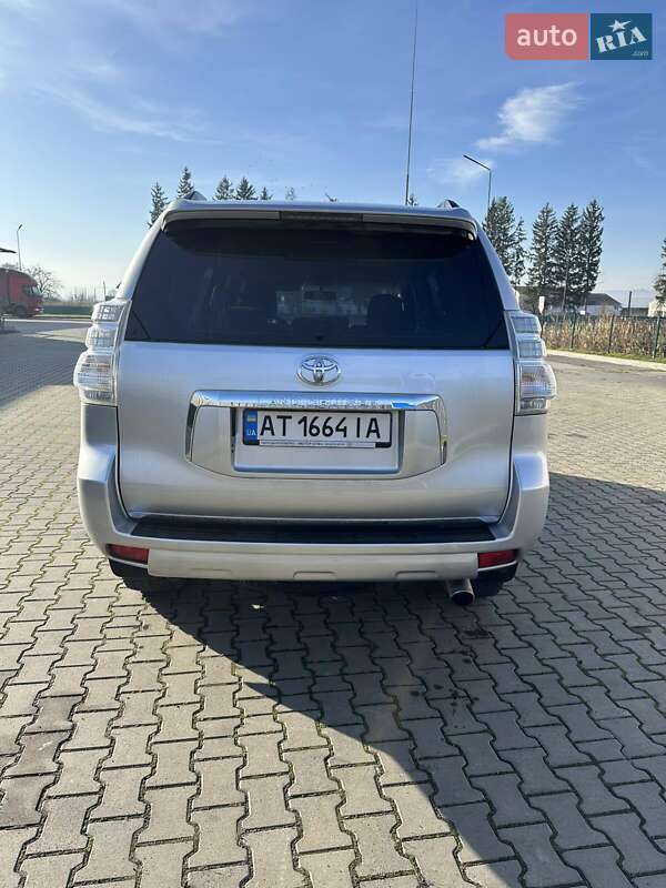 Внедорожник / Кроссовер Toyota Land Cruiser 2012 в Коломые фото 3 Внедорожник / Кроссовер Toyota Land Cruiser 2012 в Коломые