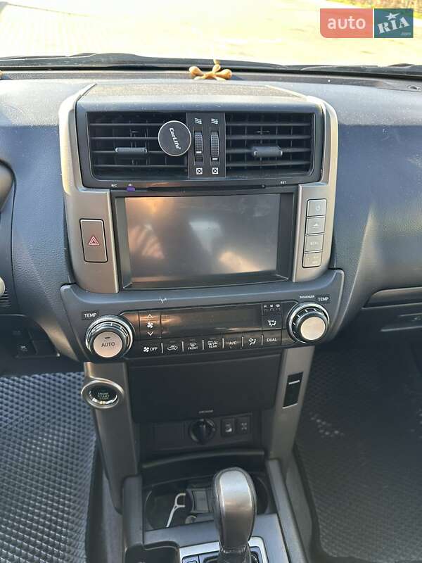 Внедорожник / Кроссовер Toyota Land Cruiser 2012 в Коломые фото 14 Внедорожник / Кроссовер Toyota Land Cruiser 2012 в Коломые