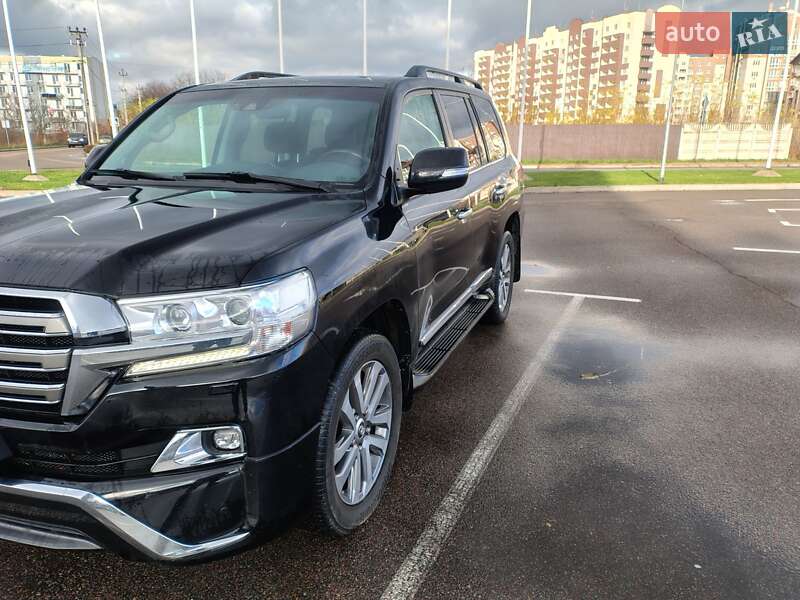 Внедорожник / Кроссовер Toyota Land Cruiser 2018 в Киеве фото 9 Внедорожник / Кроссовер Toyota Land Cruiser 2018 в Киеве