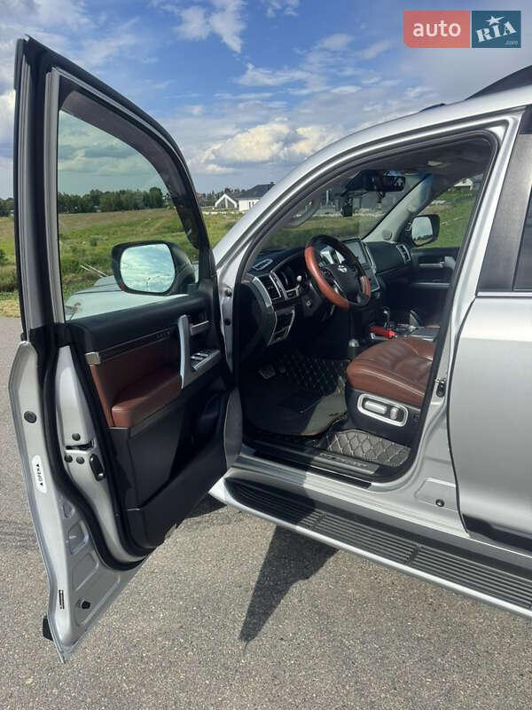 Внедорожник / Кроссовер Toyota Land Cruiser 2016 в Харькове фото 10 Внедорожник / Кроссовер Toyota Land Cruiser 2016 в Харькове