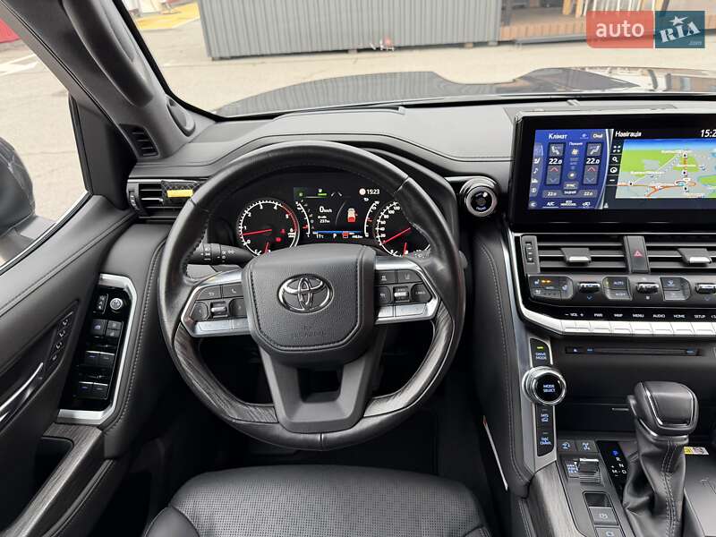 Внедорожник / Кроссовер Toyota Land Cruiser 2023 в Киеве