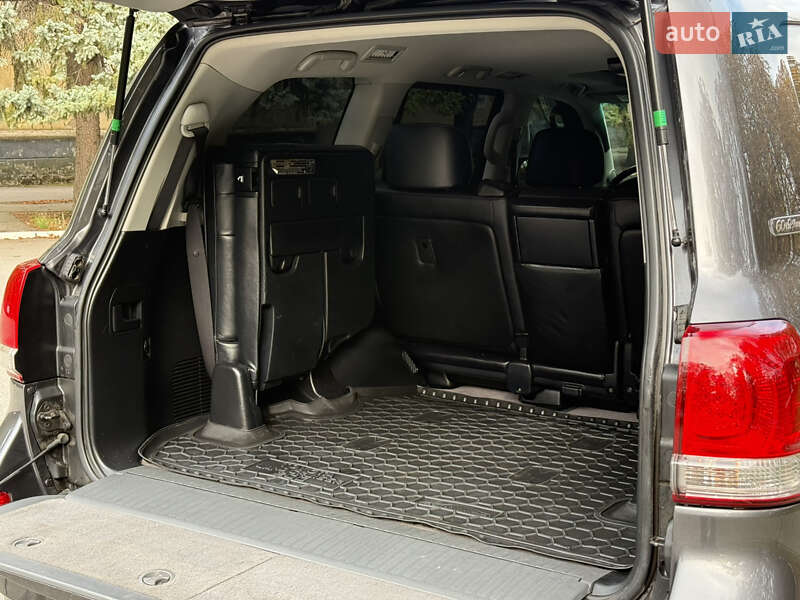 Внедорожник / Кроссовер Toyota Land Cruiser 2011 в Желтых Водах