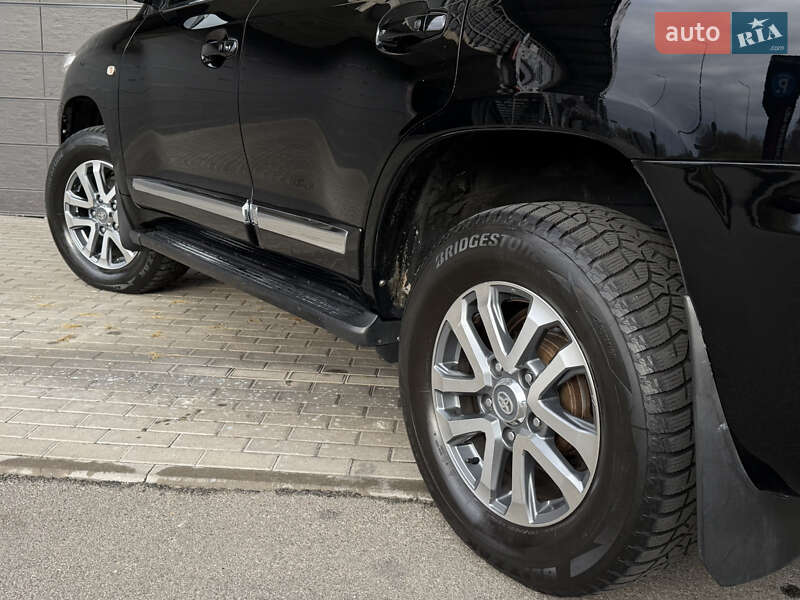 Внедорожник / Кроссовер Toyota Land Cruiser 2010 в Киеве