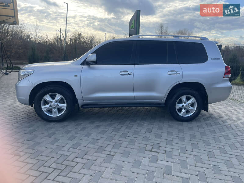 Позашляховик / Кросовер Toyota Land Cruiser 2008 в Полтаві