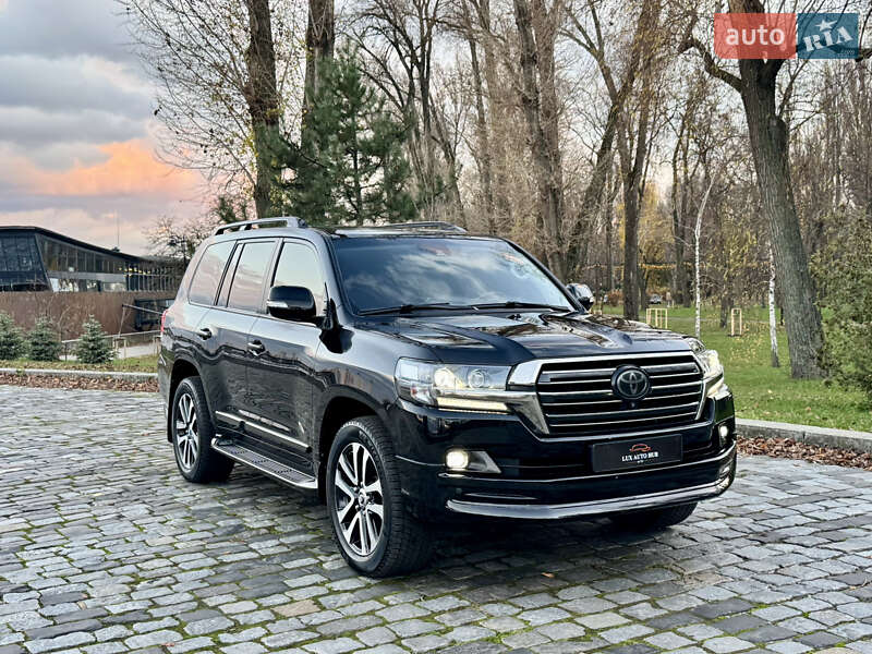 Внедорожник / Кроссовер Toyota Land Cruiser 2018 в Киеве фото 3 Внедорожник / Кроссовер Toyota Land Cruiser 2018 в Киеве