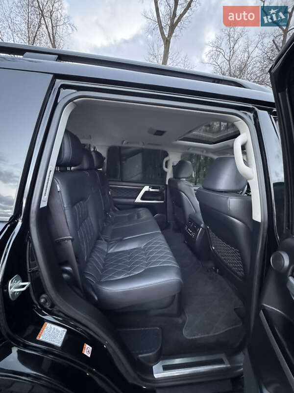 Внедорожник / Кроссовер Toyota Land Cruiser 2018 в Киеве фото 43 Внедорожник / Кроссовер Toyota Land Cruiser 2018 в Киеве