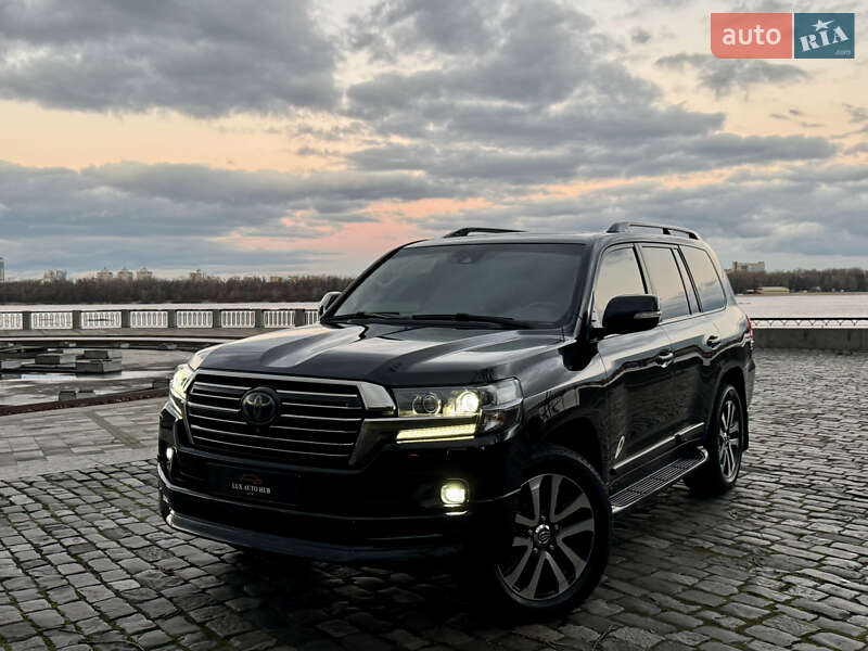 Внедорожник / Кроссовер Toyota Land Cruiser 2018 в Киеве фото 102 Внедорожник / Кроссовер Toyota Land Cruiser 2018 в Киеве