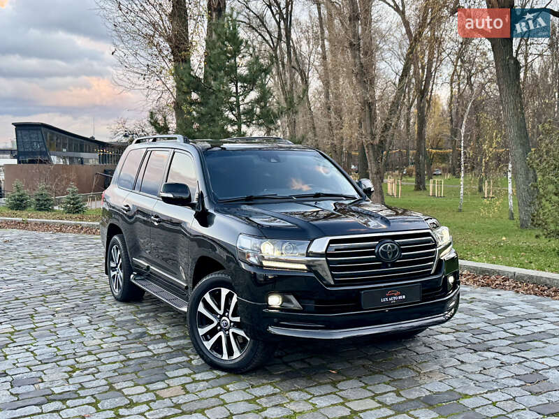 Внедорожник / Кроссовер Toyota Land Cruiser 2018 в Киеве фото 120 Внедорожник / Кроссовер Toyota Land Cruiser 2018 в Киеве