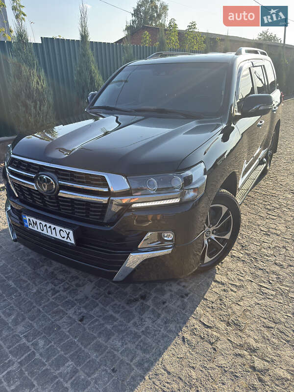 Внедорожник / Кроссовер Toyota Land Cruiser 2020 в Коростышеве